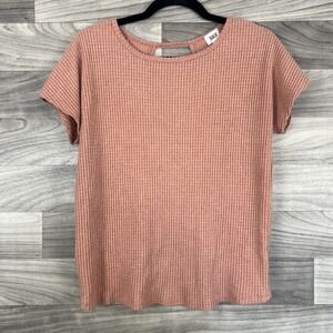 BKE Shirt Top Womens XS Pink Waffle Knit Short Sleeves Open Back Thermal Active‎